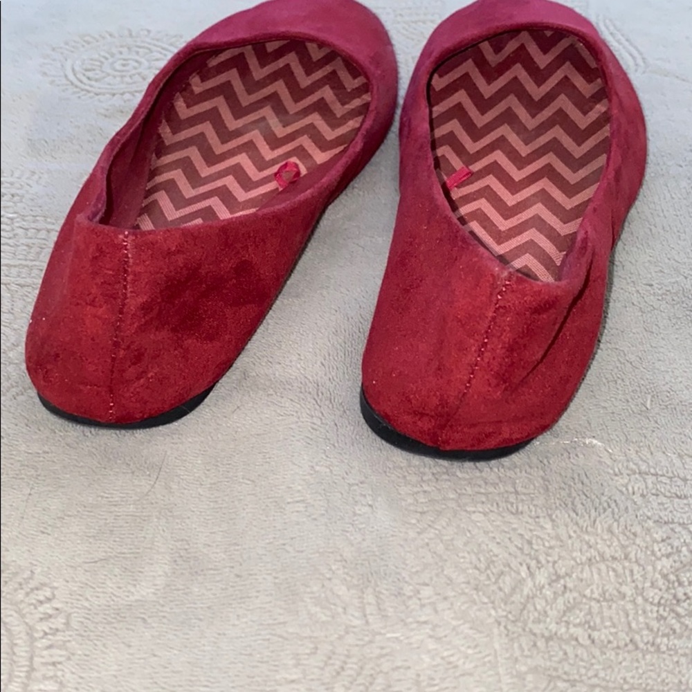 Red flats - Picture 3 of 3